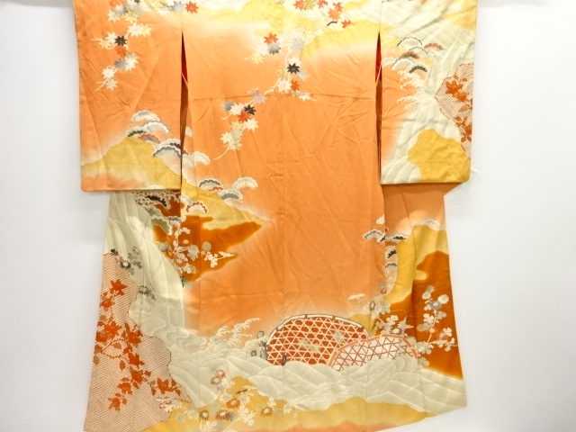JAPANESE KIMONO / ANTIQUE KIMONO / SILK / EMBROIDERY / KIKU & PINE